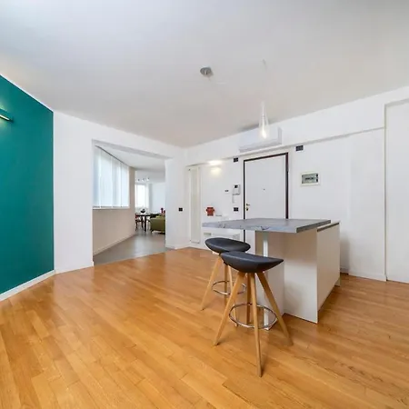 Apartment Lady